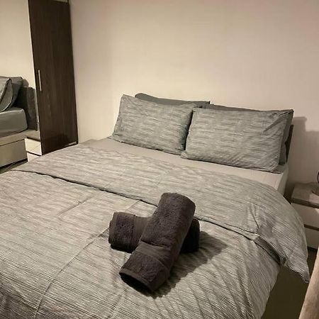 1 Bedroom Apartment Royal Docks Londyn Zewnętrze zdjęcie